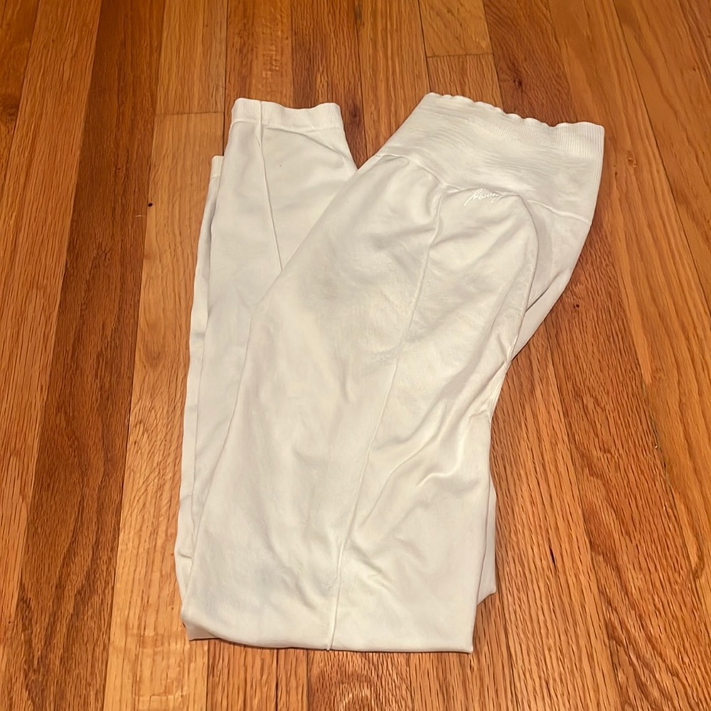 FRESOUGHT Cream leggings